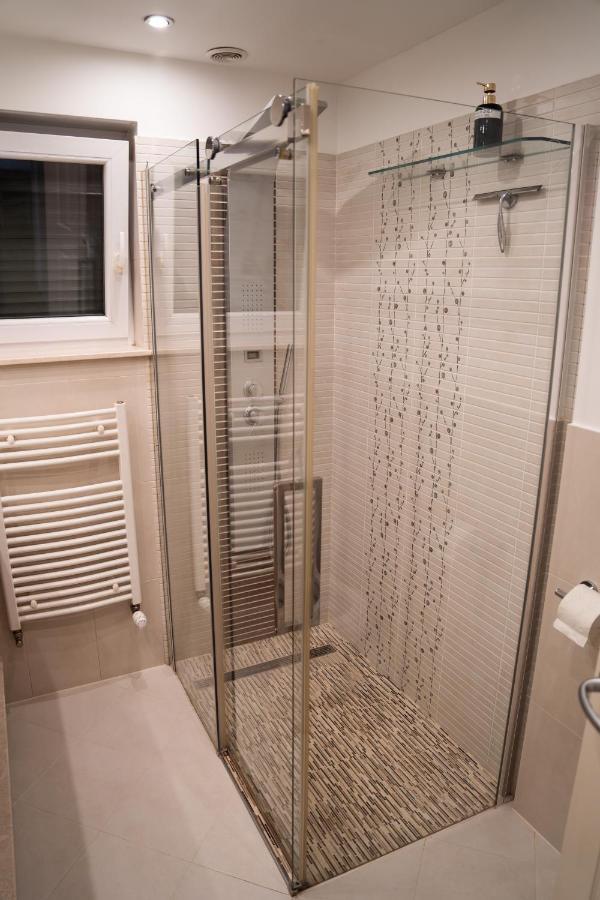 Ultracentral Golden Apartament 1 Suceava Bagian luar foto