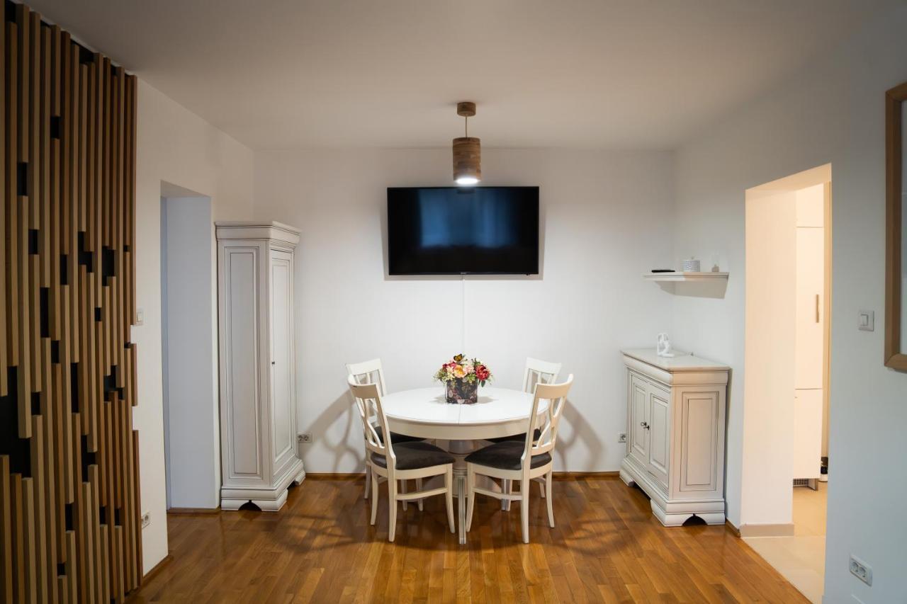 Ultracentral Golden Apartament 1 Suceava Bagian luar foto