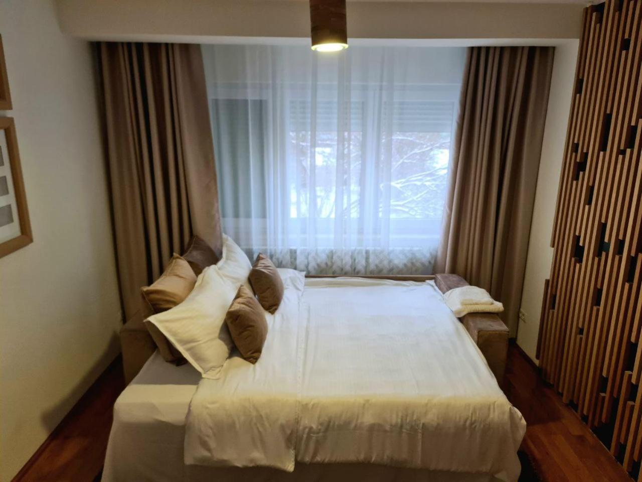 Ultracentral Golden Apartament 1 Suceava Bagian luar foto